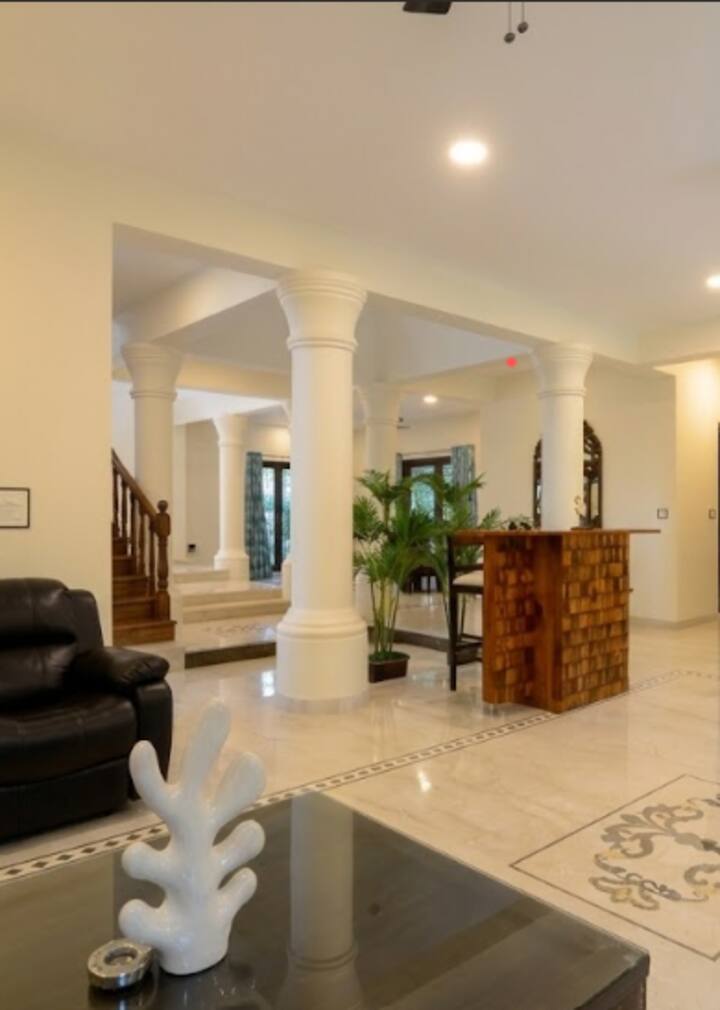 Living room image 6
