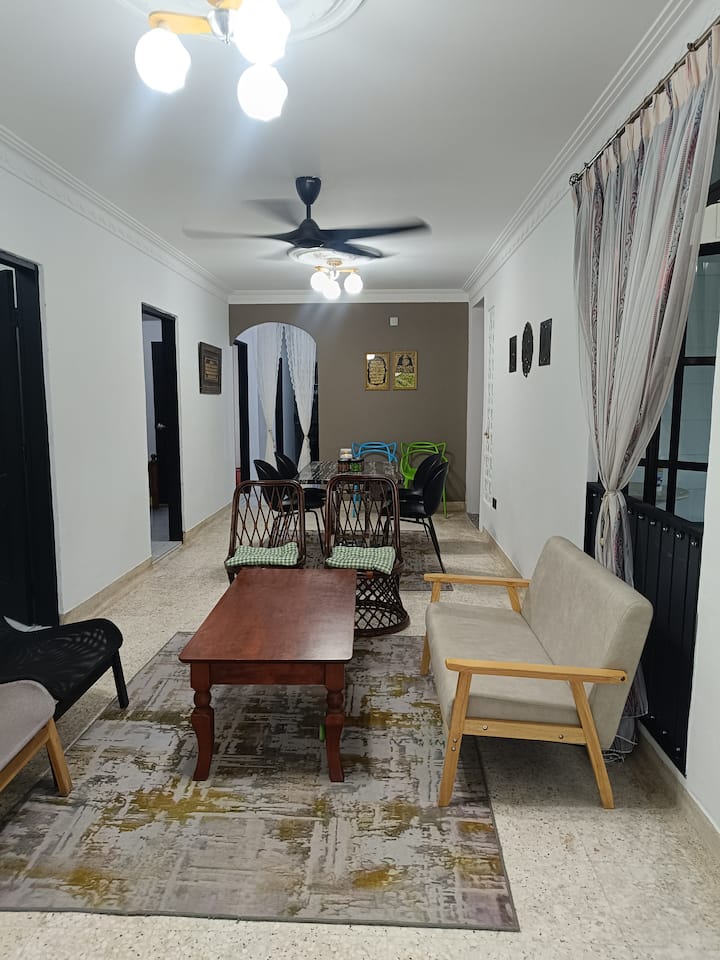 Along Homestay - Ayer Hitam