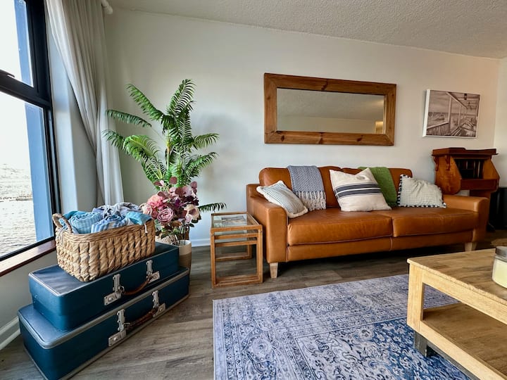 Piedanlo Laguna Waterfront Apartment - Knysna