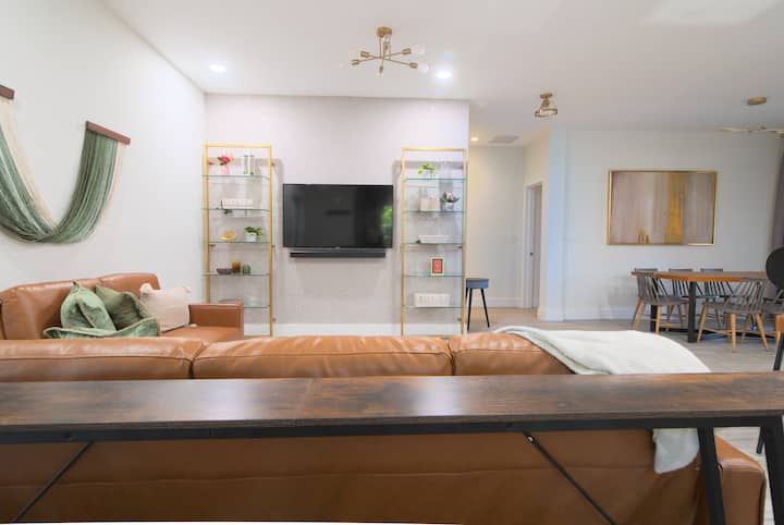 Airport/beach/downtown/cruise 4br/2bth Pool Table - Fort Lauderdale, FL