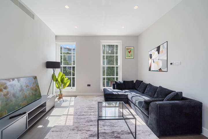 Luxury 2BR/3BA Townhouse Primrose Hill w/t AC