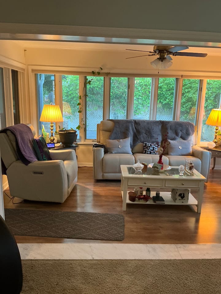 Bedroom And Breakfast - Dunnellon, FL