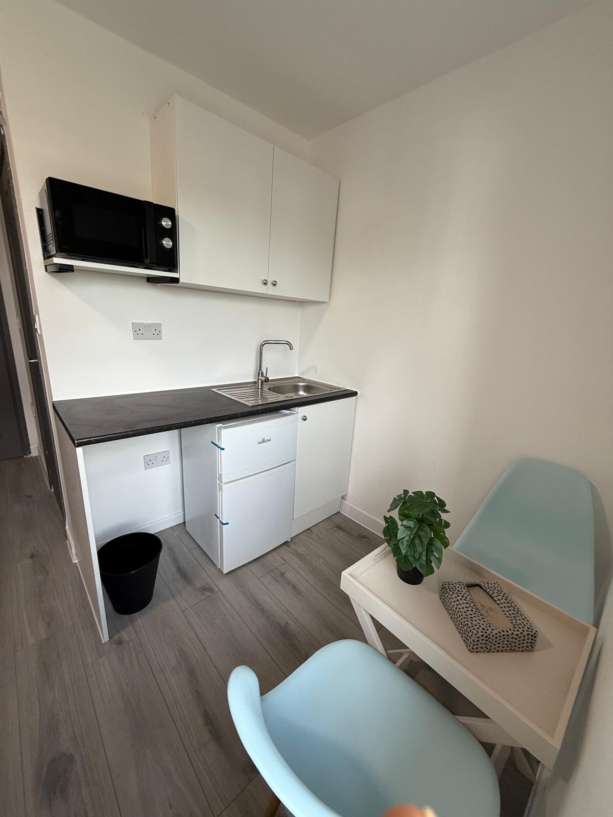 Successful Airbnb property: studio near Edgware station HA8 in Elstree And Borehamwood