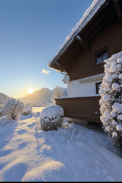 Lisl’s & Gretl’s Alpine Chalet –10 min to ski lift