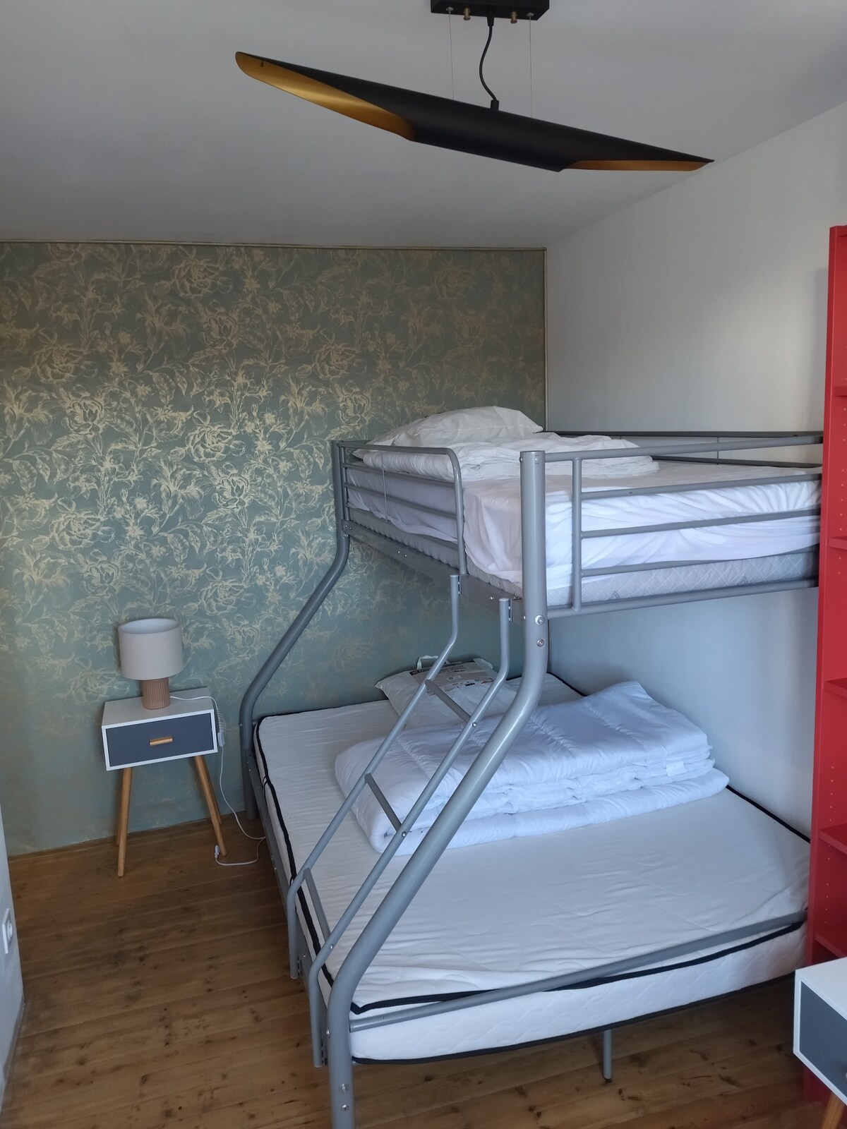 საძინებელი 1