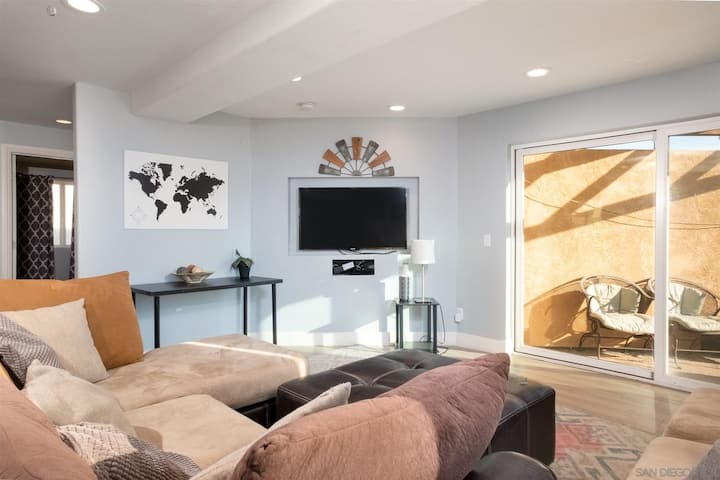 Pacific Beach Retreat W/ Rooftop Views & Bbq - San Diego, CA