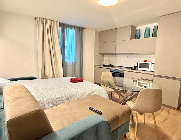 Alfieria - Netflix - Parking - Airport Transfer - Bérgamo