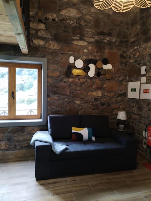 Popular Airbnb listing: Palheiro do Pico Norte [North Peak Lighthouse] in Gaula