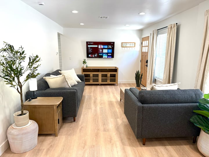 Brand New Cozy Cottage In Town - Grants Pass, OR
