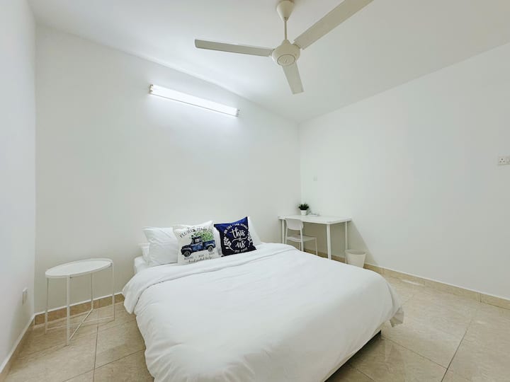 Schlafzimmer 4