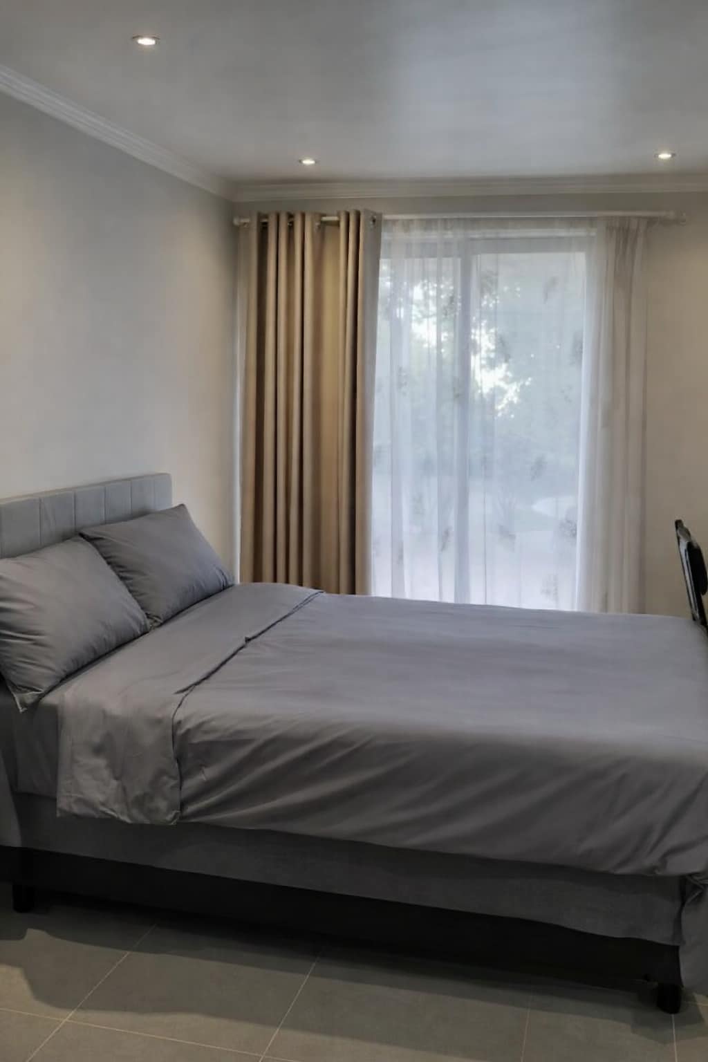 Studio flat in Melville, UJ, Wits, Milkpark hospl