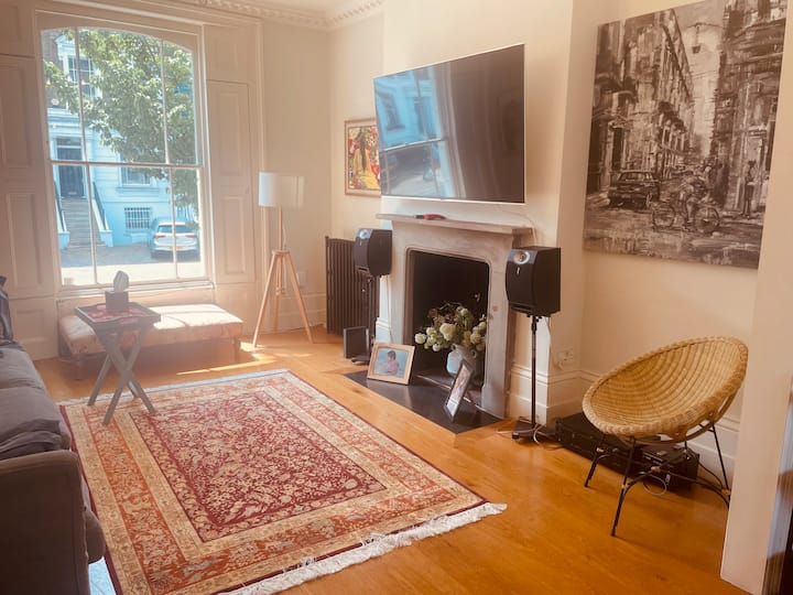 Super Central 4 Storey House - Victoria - London