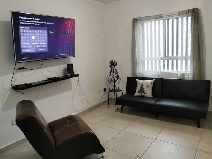 Facturamos ¡Casa Amplia, Bonita Y Muy Funcional! - Saltillo