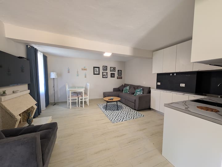 Luxury House California 1 - Himarë
