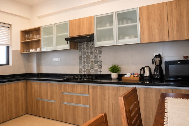 Full kitchen image 1