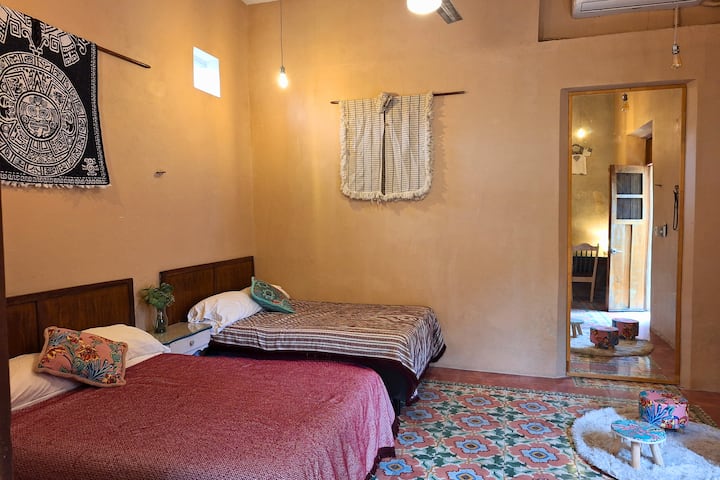 Room suitable for people with reduced mobility, step-free access, full bathroom for wheelchairs, etc.
