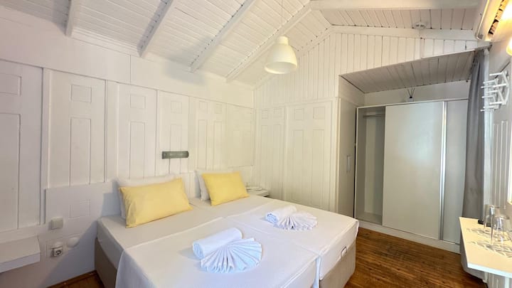 Спална соба 6