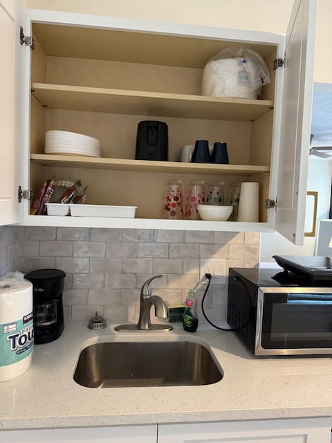 Top performing Airbnb: Walk to FIFA Stadium Studio MiniKitchen in Vine City
