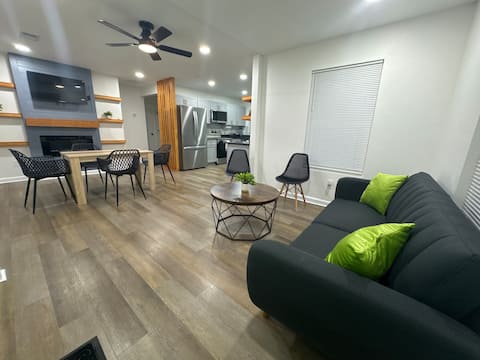 New Modern Home · Great Vibes near Airport ATL