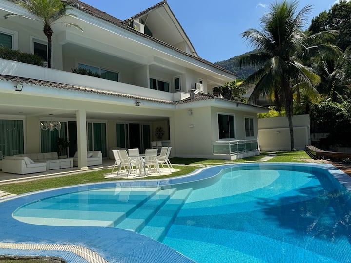 Maison Reserva Itanhangá.  @Mansoesdomar - Rio de Janeiro