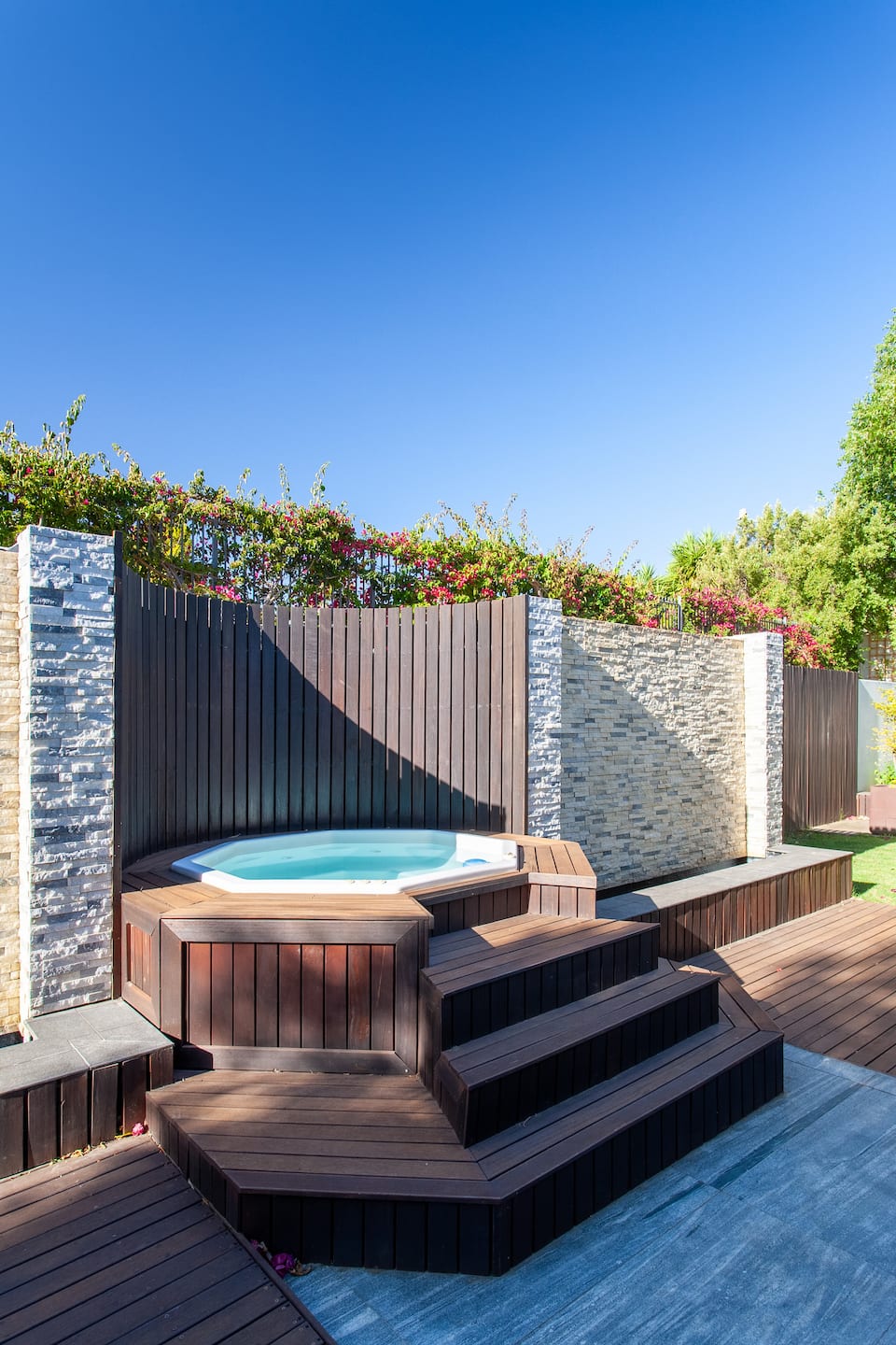 A designer house in central Stellenbosch, Stellenbosch, Western Cape, South Africa, photo 4 of 10