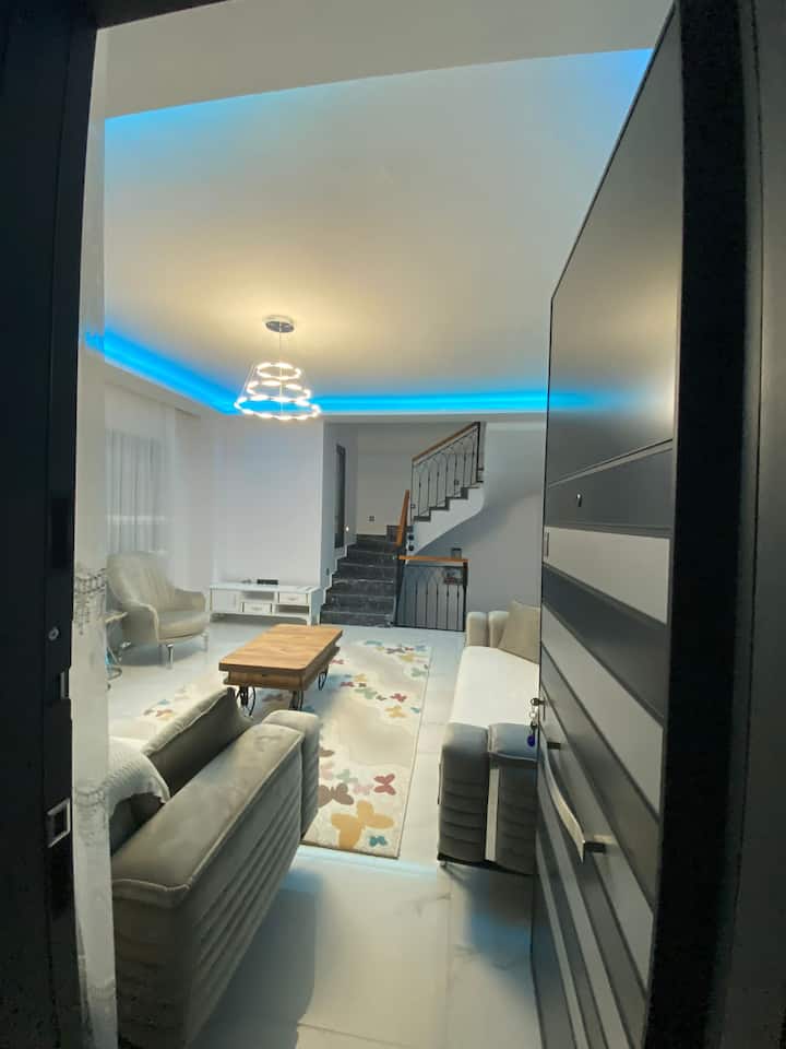 4+2 Havuzlu Deniz Manzaralı - Çeşme
