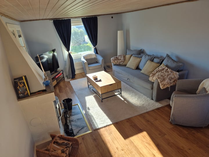 Lakeside Cabin W/ Free Kayak & Trampoline & Fire - Lilla Edet