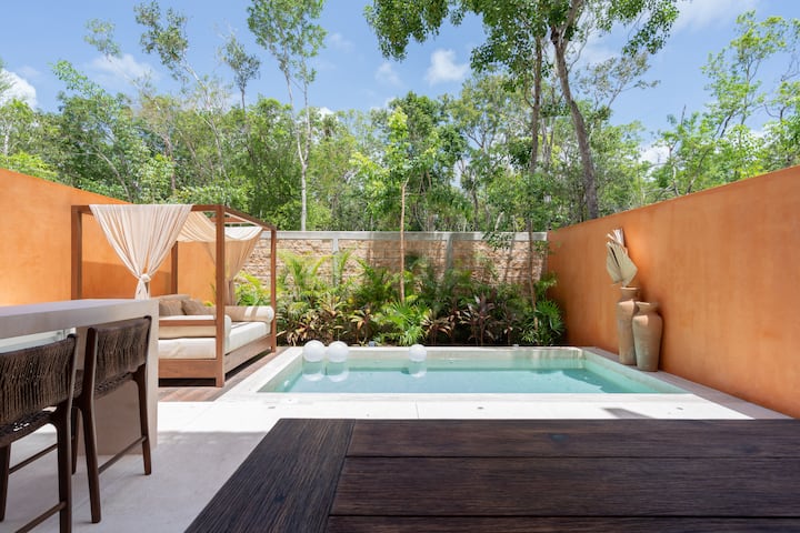 One Of The Closest Stays To The Ocean | K - Paradise Beach
