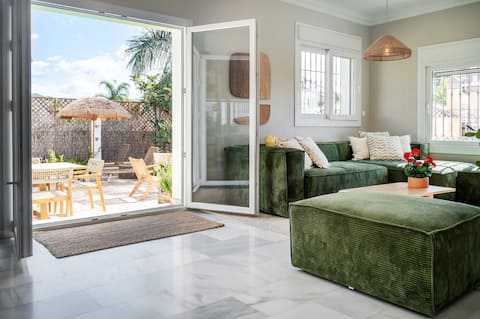 Anuncio de Airbnb popular: Quiet Luxury City Villa w. Sea View & Heated Pool en Monte Sancha