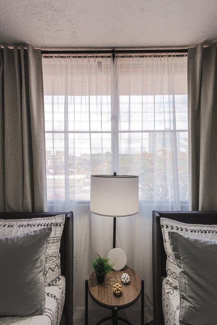 - soba s dva bračna kreveta -