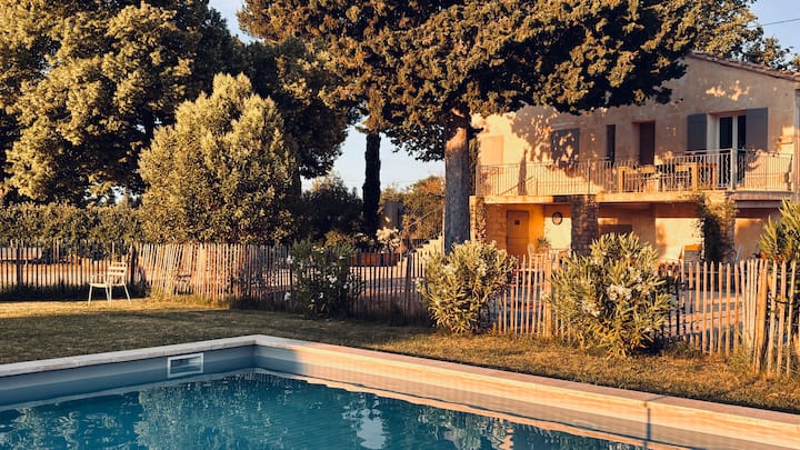 Mas Provence Padel Piscine Luberon- Maisonpoumo - L'Isle-sur-la-Sorgue