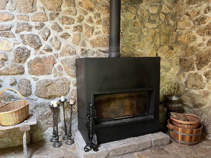 Antiguo Molino De Agua Con Chimenea Y Piscina - Mijares