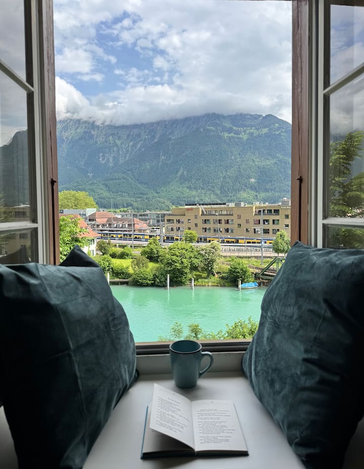 River-kissed Retreat With Iconic Jungfraujoch View - Interlaken