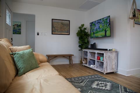 Top Airbnb: Home Sweet Home Austin in South Manchaca