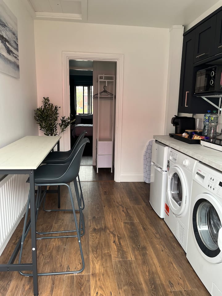 Private Studio In Family Home - Galway