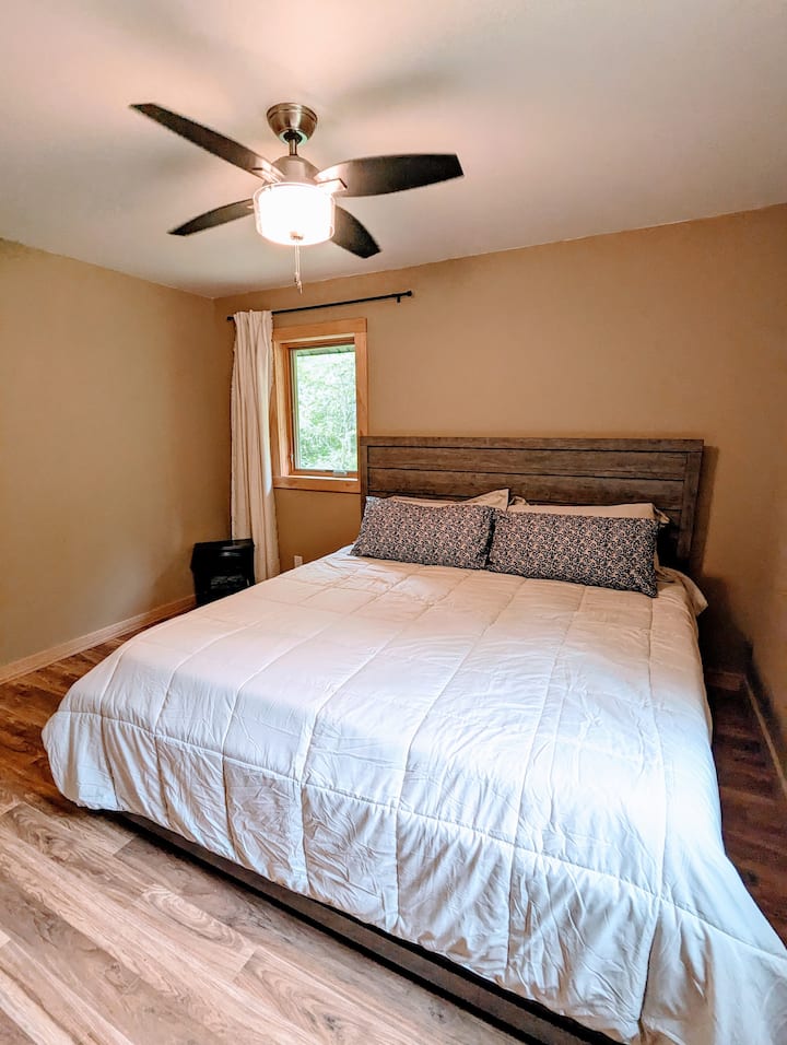 საძინებელი 1