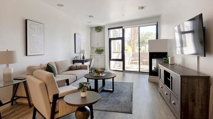 Landing | Stylish Studio, Game Room, Gym - Tempe, AZ
