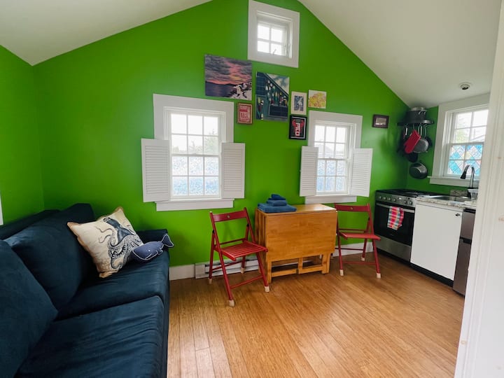 East End Cottage Charm - Provincetown, MA