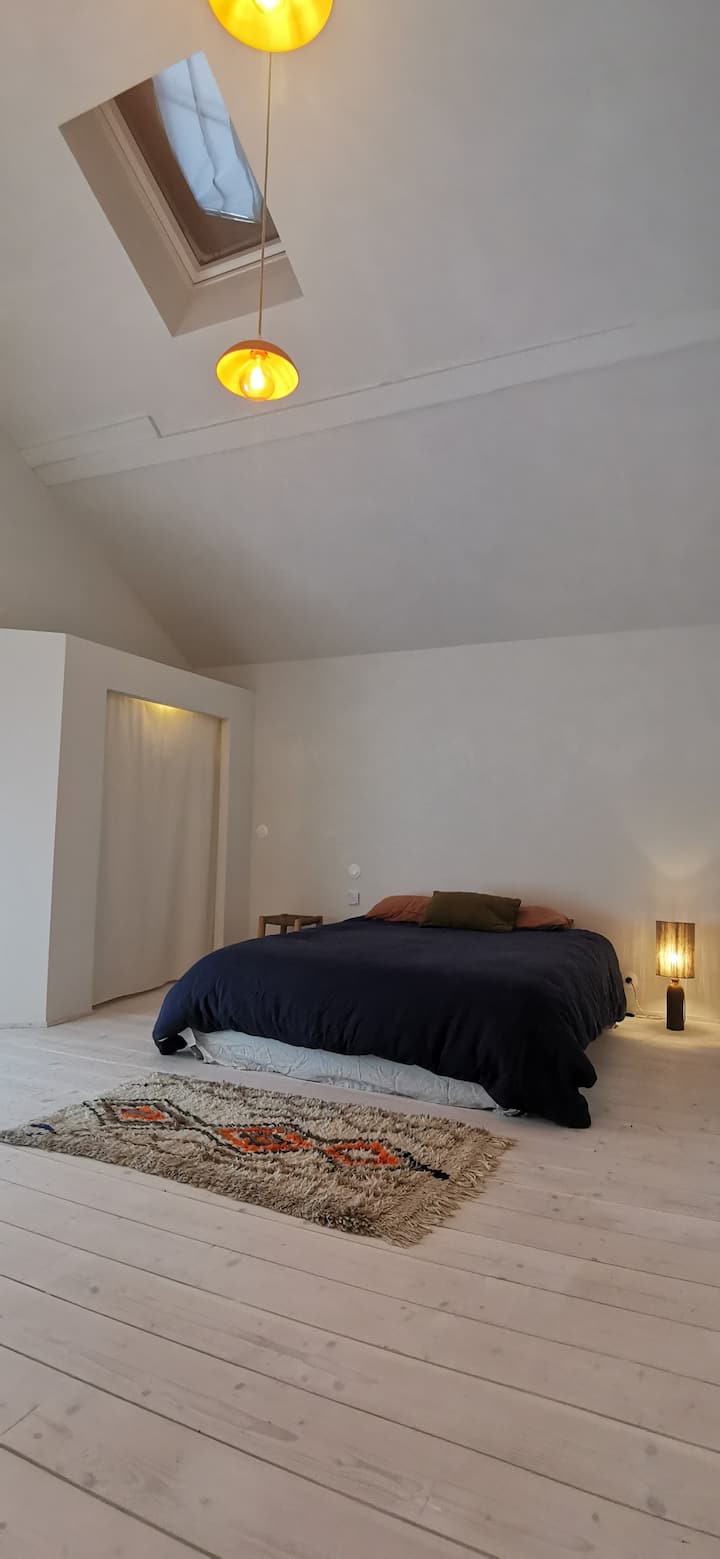 ห้องนอน 3
มีเตียงคู่ 1 เตียง