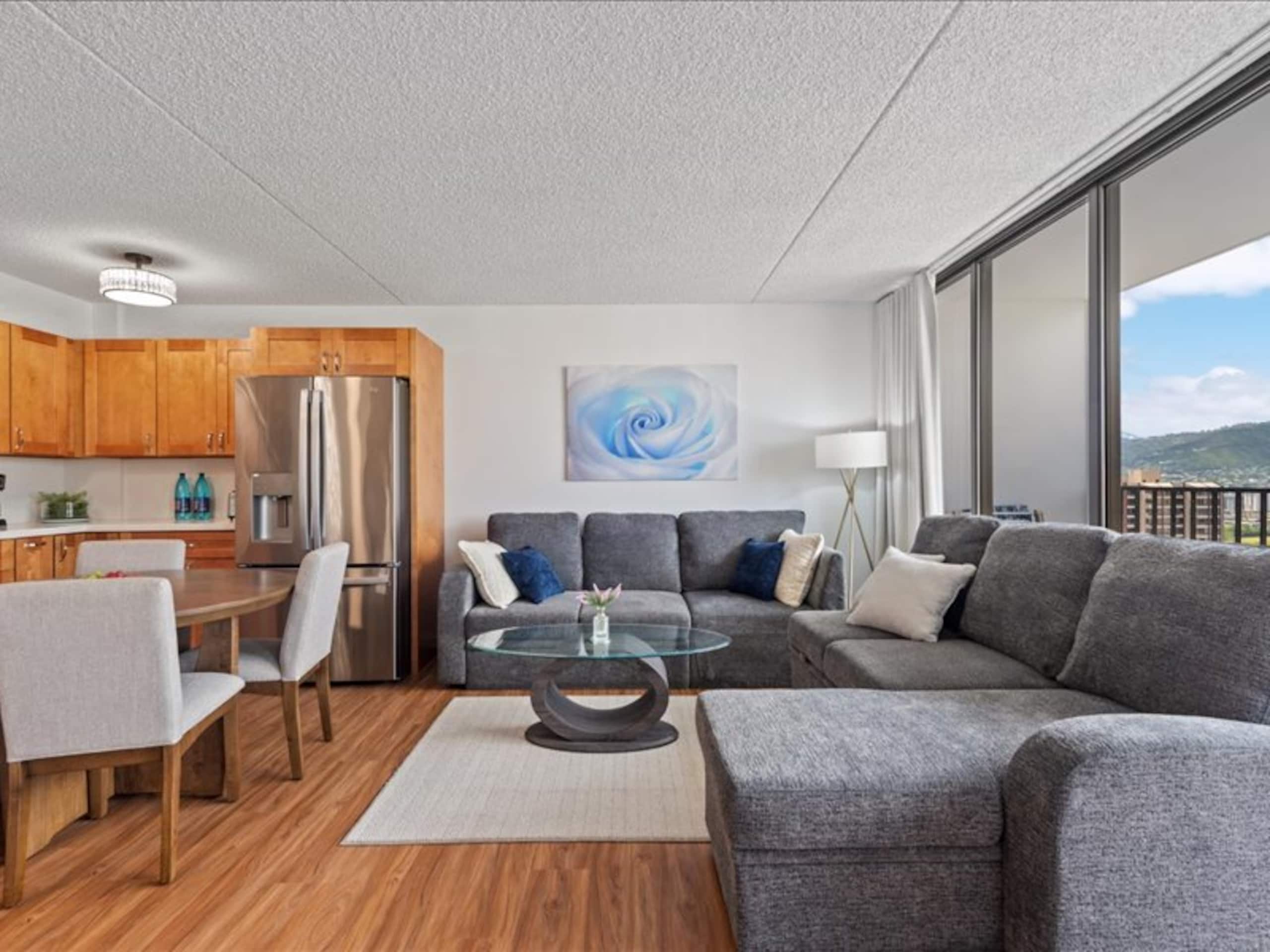 Hotel in Honolulu · ★4.85 · 1 bedroom · 3 beds · 1 private bath - Image 4