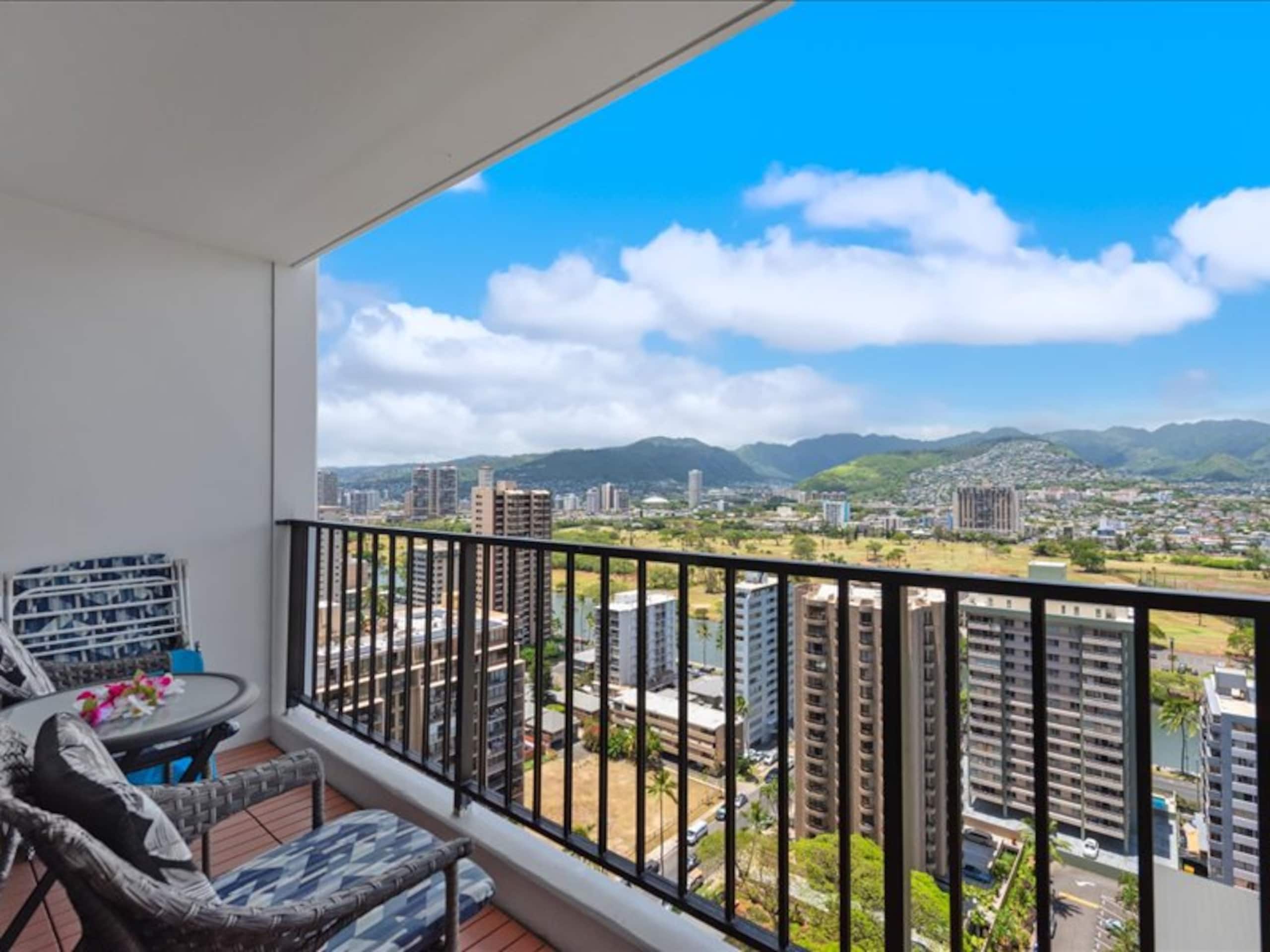 Hotel in Honolulu · ★4.85 · 1 bedroom · 3 beds · 1 private bath - Image 25