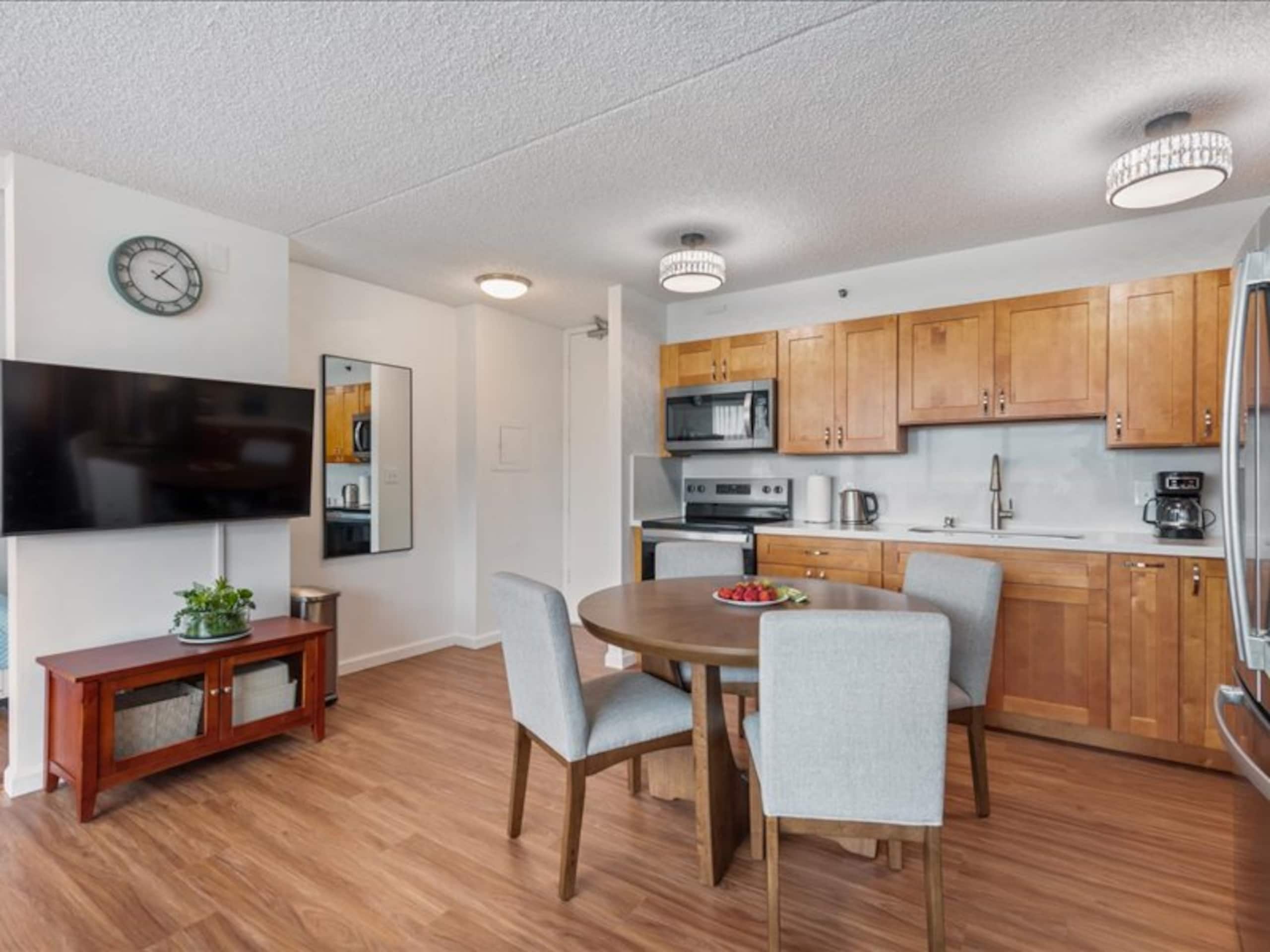 Hotel in Honolulu · ★4.85 · 1 bedroom · 3 beds · 1 private bath - Image 17