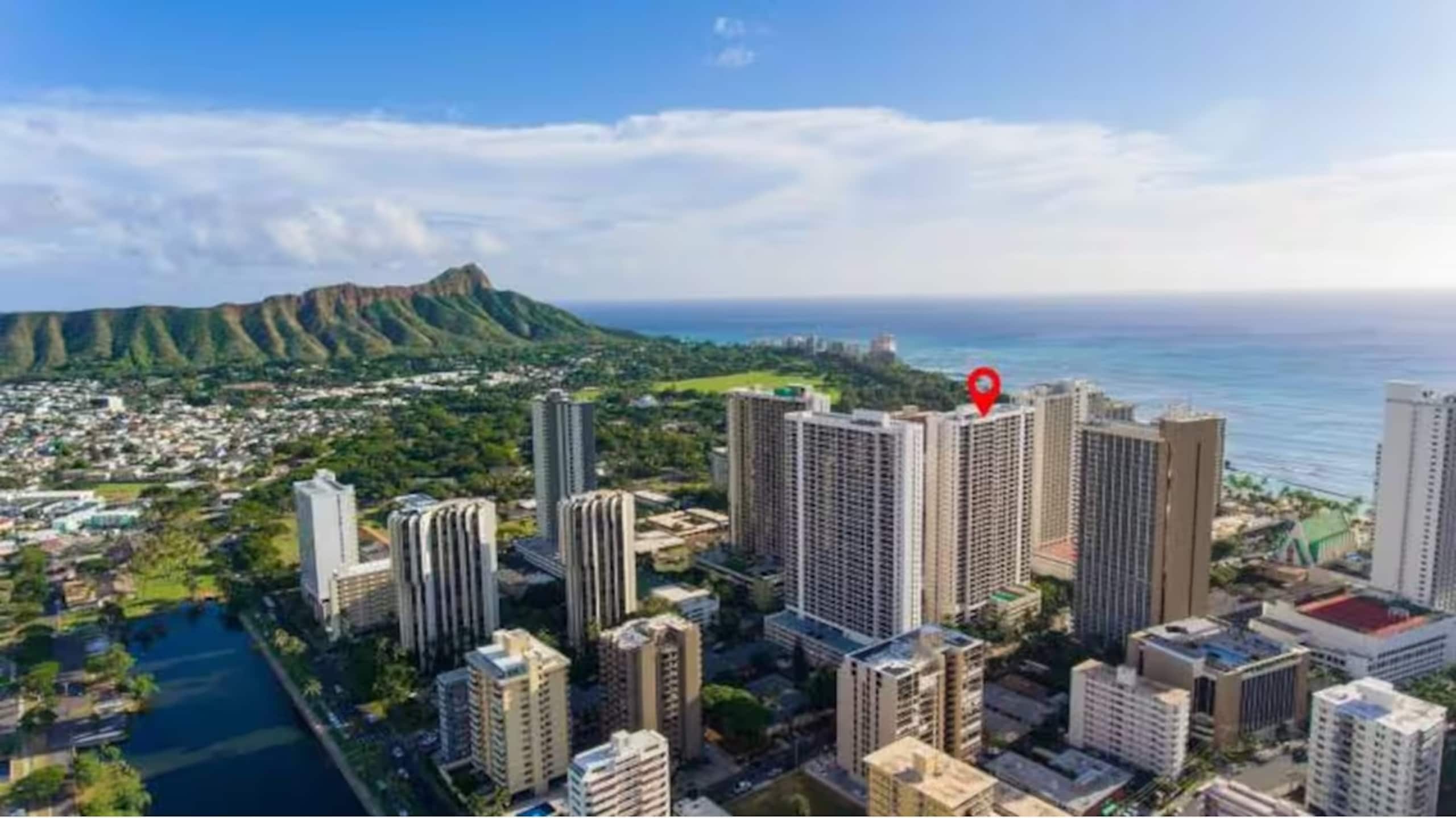 Hotel in Honolulu · ★4.85 · 1 bedroom · 3 beds · 1 private bath - Image 47