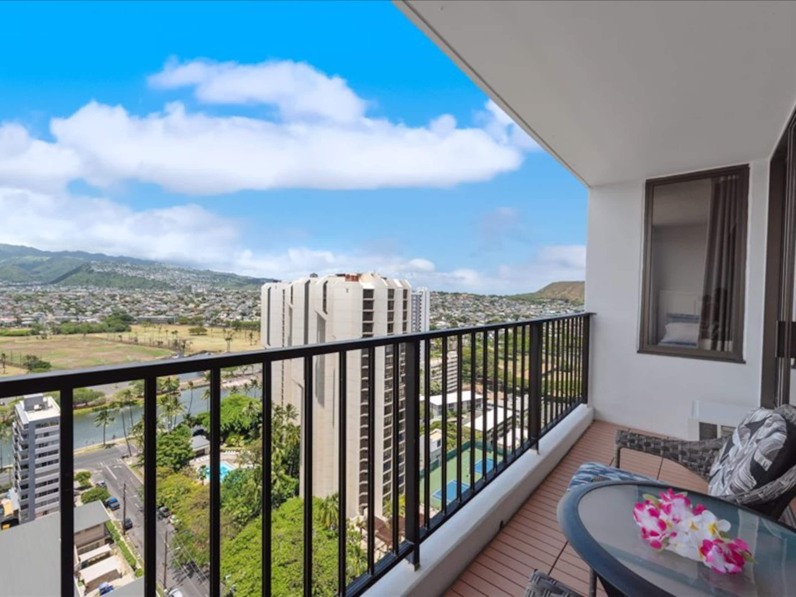 Hotel in Honolulu · ★4.85 · 1 bedroom · 3 beds · 1 private bath - Image 26