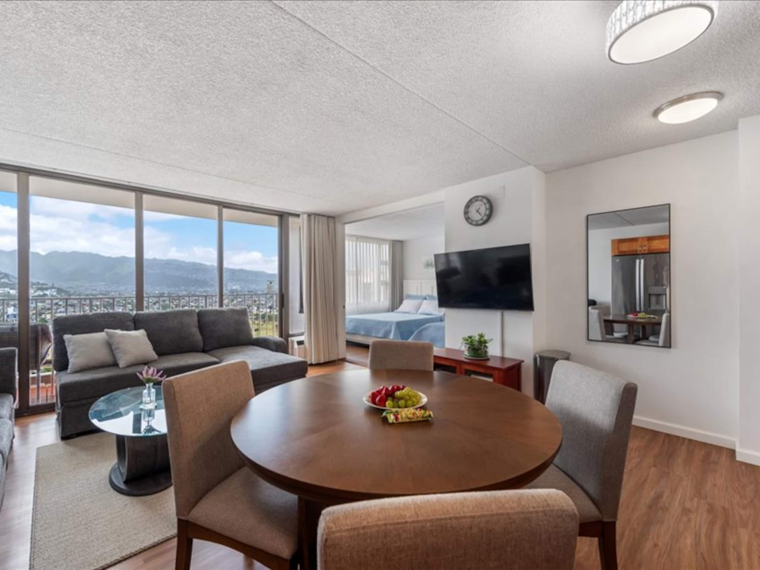 Hotel in Honolulu · ★4.85 · 1 bedroom · 3 beds · 1 private bath - Image 15