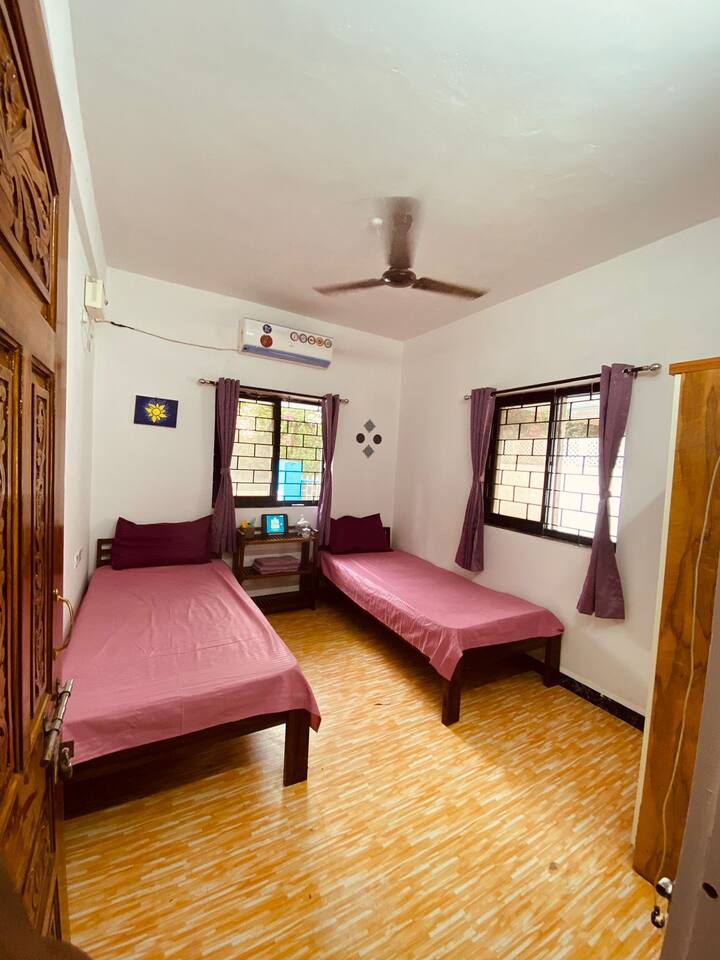 Bedroom 1 image 1