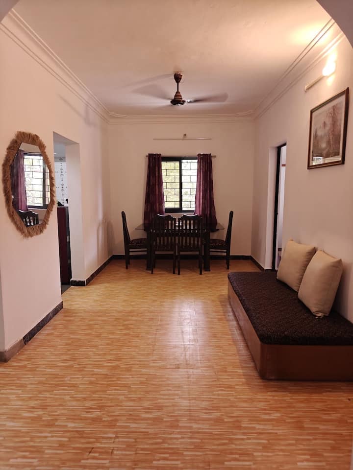 Dining area image 1