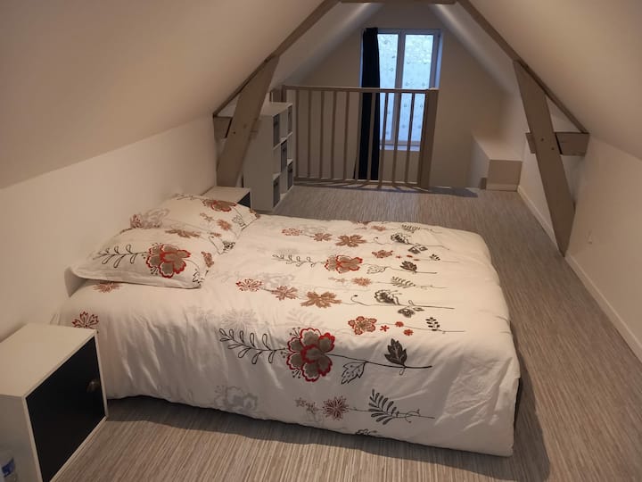 1 manželská posteľ v chalupe Mustang 