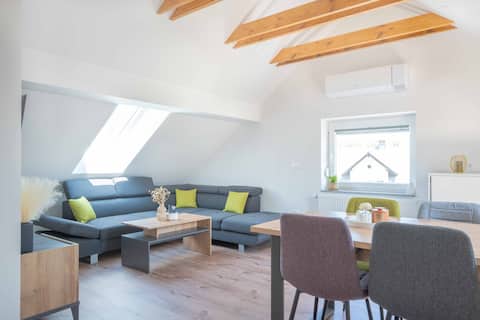 Vila Jelena Gorje - near Vintgar & Bled -5 bedroom