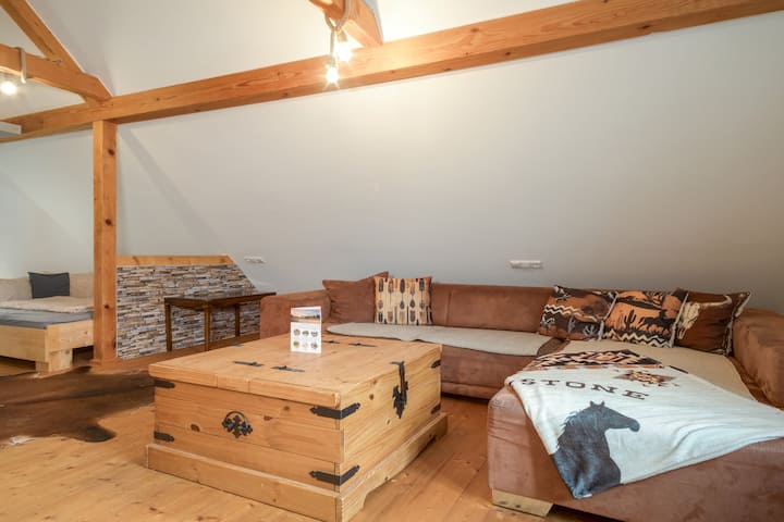 Ferienwohnung Mit Giebelzimmer - Ravensburg